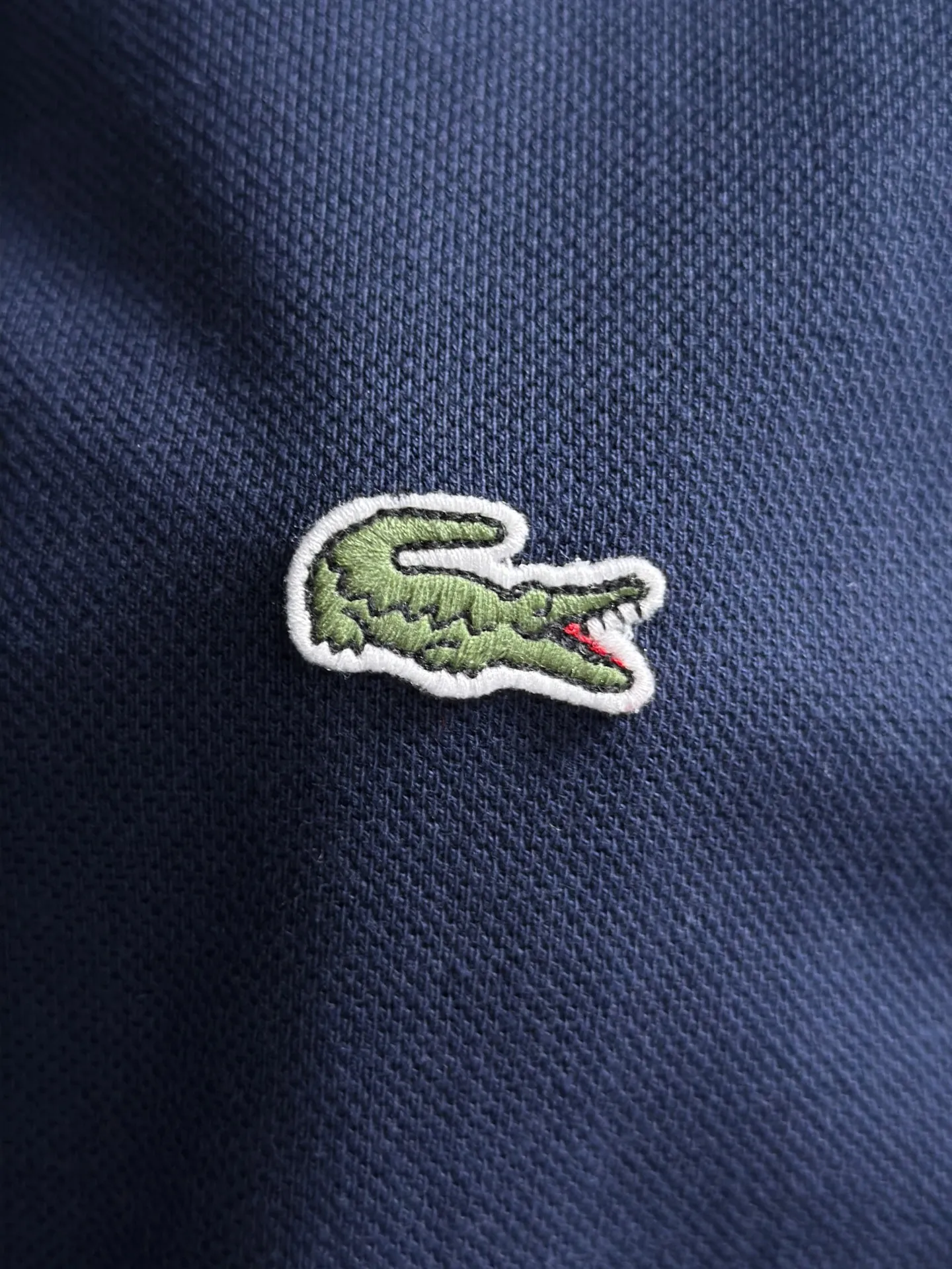 French Crocodile 2026 Spring and Summer Official Website Synchronization The Newest Arrival Style Classic Versatile Business Casual Polo Neck T-shirt Made of imported beaded cotton fabric, comfortable and breathable, with delicate texture and super soft skin-friendly touch! Lapel design, absolutely crisp and handsome fit! The sewing process with this density is absolutely meticulous in handling details! Skin-friendly and smooth to the touch, it is a perfect combination of comfort and breathability! The fabric properties are all excellent! Full of high-end feel! Simple and elegant design, Versatile is extremely wearable! All three standards! It is highly recommended to buy it, and you will never see a style like this outside! On sale on the official website! Size:M-2XL​